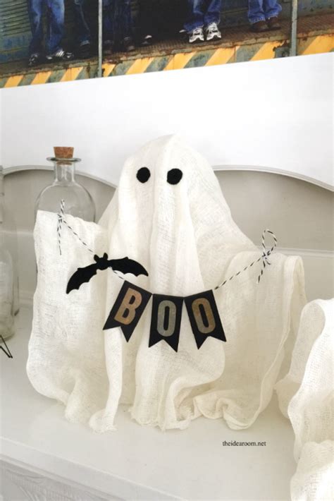9 Ghoulish Diy Ghosts To Decorate For Halloween Make And Takes