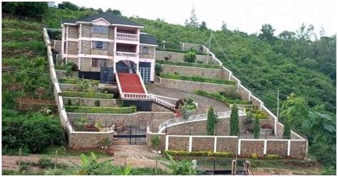 Kenyans Fascinated By Mansion Built On Beautiful Landscape Along Kisumu