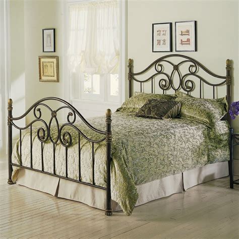 Headboards and footboards are designed to give beds a beautiful and inviting look. Queen Size Metal Poster Bed with Headboard & Footboard in ...