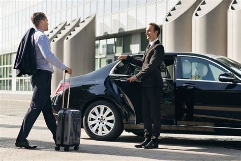 An Introduction To Airport Transfer Services And Why You Should Use One