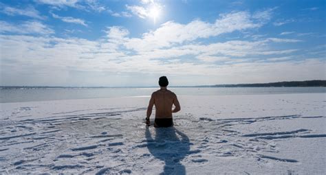 Winterschwimmen Wieso Uns Kaltes Wasser Gesünder Und Glücklicher Macht