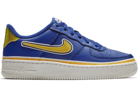 Scroll down for image gallery. Nike Air Force 1 Low NBA Warriors (GS) - AR0734-400