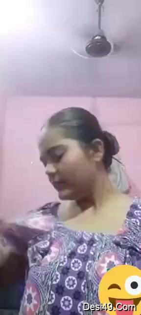 Cute Desi Girl Shows Her Boobs Watch Indian Porn Reels Fapdesi