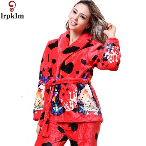 New Winter Flannel Pajama Sets Sleepwear Female Coral Fleece Velvet