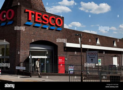 Tesco Supermarket Store London Uk Stock Photo Alamy
