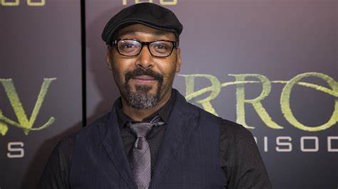 ‘the Flashs Jesse L Martin To Star In Nbcs ‘the Irrational