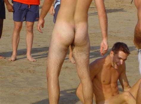 Performing Males Beach Pantsing From Two Hot Naked Guys