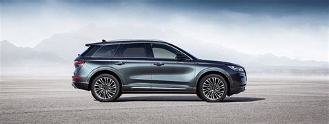 2020 Lincoln Corsair Hits Small Luxury Suv Segment With Aviator Cues