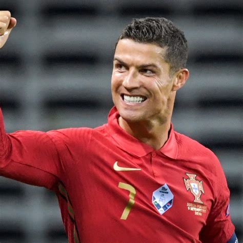 Cristiano Ronaldo Hace Historia Al Convertirse En El Jugador Con Más