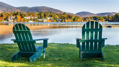 The 10 Best Lake Towns In North America