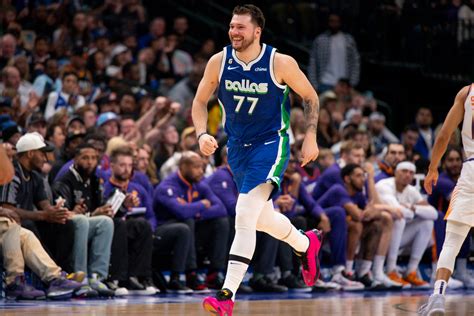 Luka Doncic Leads Mavericks To Easy Win Over Rival Suns Flipboard