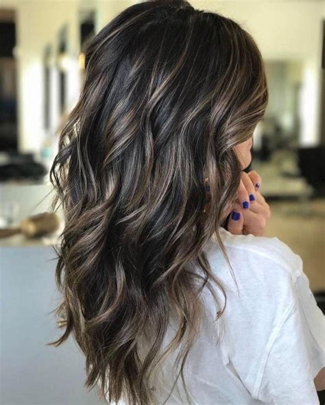 The maintenance level of highlights on dark brown hair can vary based on the highlights you decide to get. Pin by Janny Guardiola on Hairstyle | Hair styles ...