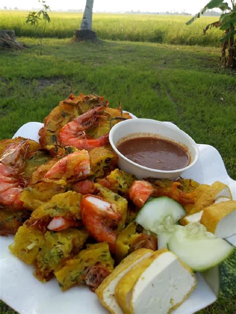 Check out this recipe and give yourself a reward! Resepi Cucur Udang (Udang Besar, Pastinya Terliur) - Saji.my