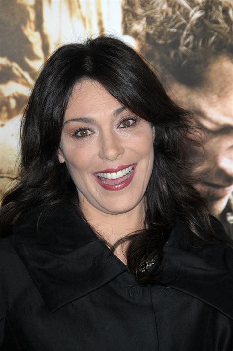 Michelle Forbes. 