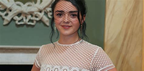 Maisie Williams Slams Daily Mail On Twitter For Focusing On Braless