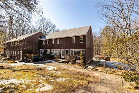 239 Old Farms Rd Unit 14a Avon Ct 06001 Mls 170378937 Redfin