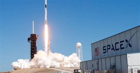 Spacex Raises 750m At A 137b Valuation Investors Include Andreessen
