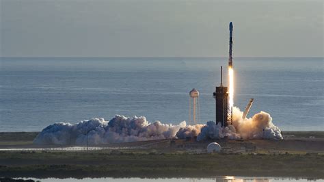 spacex réussit son tout premier lancement partagé de satellites