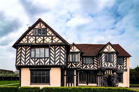 30 Tudor Style Homes And Mansions Historic And Contemporary Photo