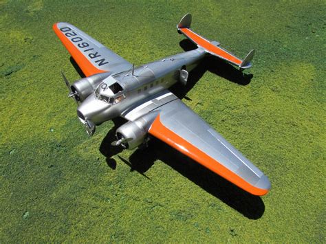 Lockheed Electra 10e Amelia Earhart Special Hobby Conversion 172