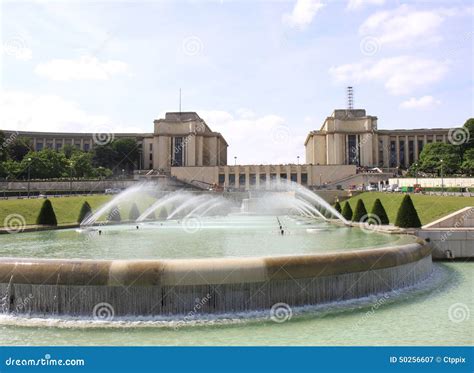 Trocadero And Water Fountains Stock Image Image Of Grass Green 50256607
