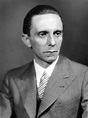 File:Bundesarchiv Bild 146-1968-101-20A, Joseph Goebbels.jpg ...