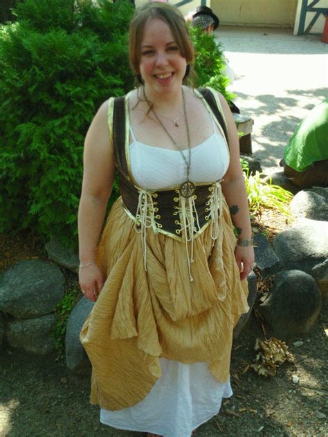 Medieval Wench Costume For Halloween Or Ren Faires Easy Halloween