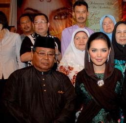 Dato siti nurhaliza abang ayie saida senja nan merah awie ziana zain hd 2016. gossip artis malaysia: Bapa Dato' Siti Nurhaliza meninggal ...