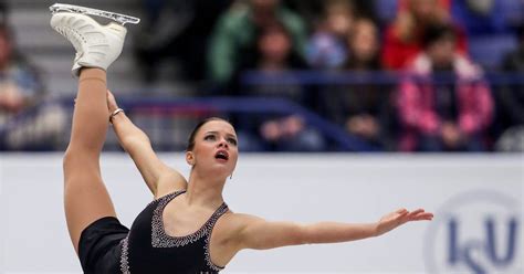 Loena hendrickx staat weer op het ijs. Loena Hendrickx wordt zevende bij debuut op EK ...