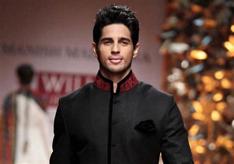 Sidharth Malhotra To Host A Show On Bollywood Villains Bollywood News India Tv