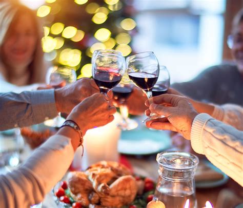 Habits You Should Avoid At Christmas To Take Care Of Your Dental