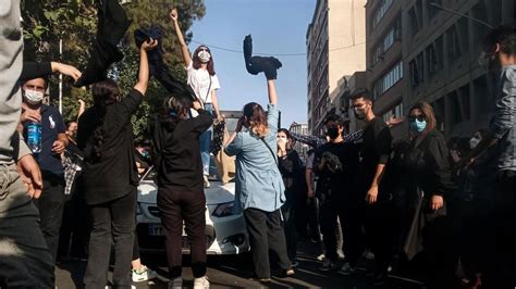 Iran Vier Festgenommenen Demonstranten Droht Die Todesstrafe Sternde