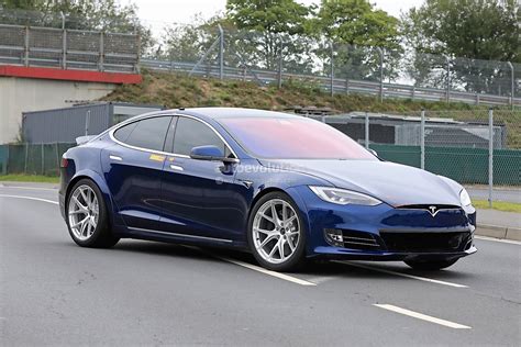 Tesla S Plaid Innenraum 2021 Tesla Model S Plaid Sedan Price Review