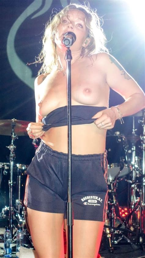 Tove Lo Topless 2 Photos Video Thefappening