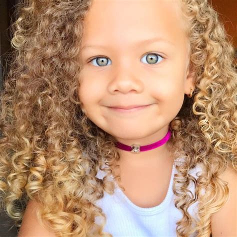 Beautiful Baby Girl With Green Eyes And Curly Hair Blonde Kids Curly