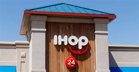 Ihop Opens First Full Service Bar In Phoenix Location Thrillist