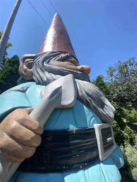 Elwood The World S Largest Concrete Garden Gnome