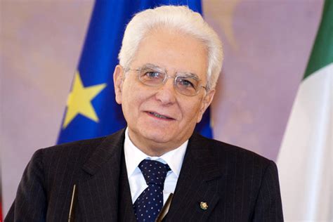 Sergio mattarella è il presidente della repubblica italiana, eletto il 31 gennaio 2015. Sergio Mattarella ad Asiago per il centenario della Grande ...