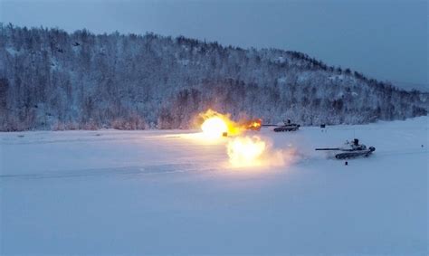 Snafu T 80bvm Tanks From The Northern Fleets 200th Arctic Motorized