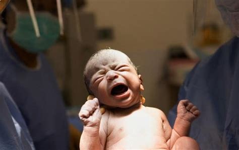 ¿qué Siente El Bebé Antes De Nacer Bebé Babysitio