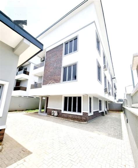For Sale Brand New Waterfront 6 Bedrooms Fully Detached Duplex