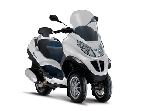 Piaggio Imports 3 Wheeler 125cc Mp3 Scooter For Randd Shifting Gears
