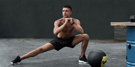 9 Mobility Focused Exercises To Improve Your Squat Without Weights