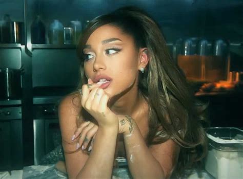Ariana Grande S Sexy Sultry Musical ‘positions’ The Philadelphia Globe