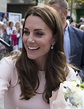 Kate et William visitent leur futur duché | Duchesse kate, Duchesse, La ...