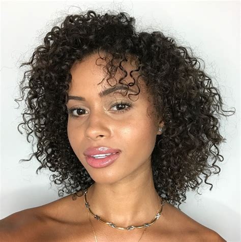 Natural Black Curly Hairstyles Wavy Haircut
