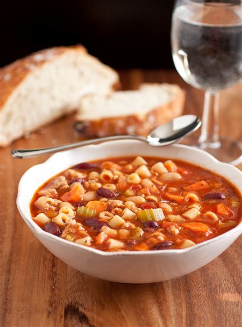 Get copycat recipes for olive garden® classics like zuppa toscana, pasta e fagioli, and chicken alfredo and their famous breadsticks. cooking: Olive Garden Pasta e Fagioli Soup Copycat Recipe