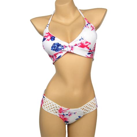 Sexy Hollow Lace Floral Print Bikini Set Swimwear Women Bikini 2017 Halter Bathing Suit Triangle