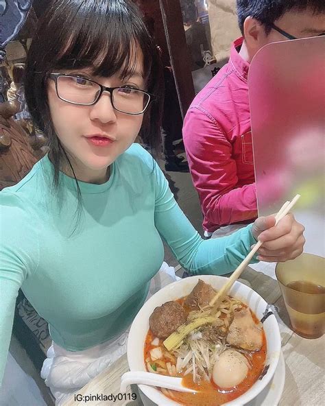 The Super Hot Hot Girl At The Yakitori Restaurant In Zhongshan