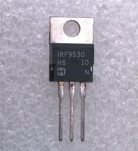 Lot De 2 Transistors IRF9530 12A 100V 0 300 Ohm P Channel Power